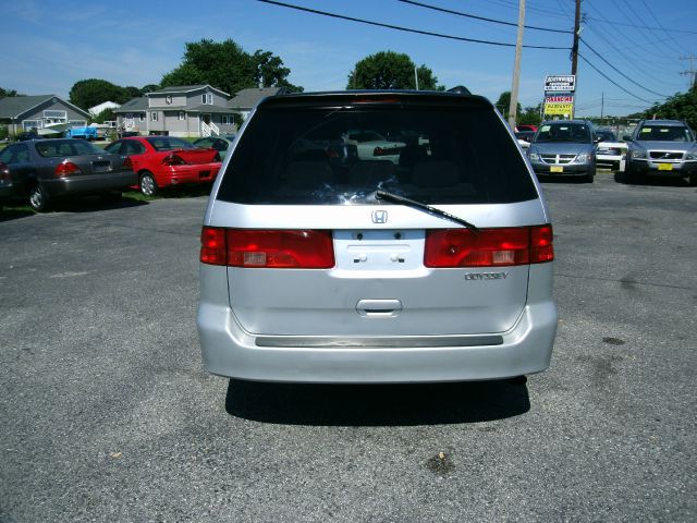 Honda Odyssey 2001 photo 2