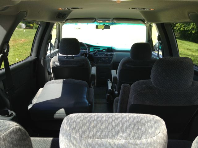 Honda Odyssey 2001 photo 8