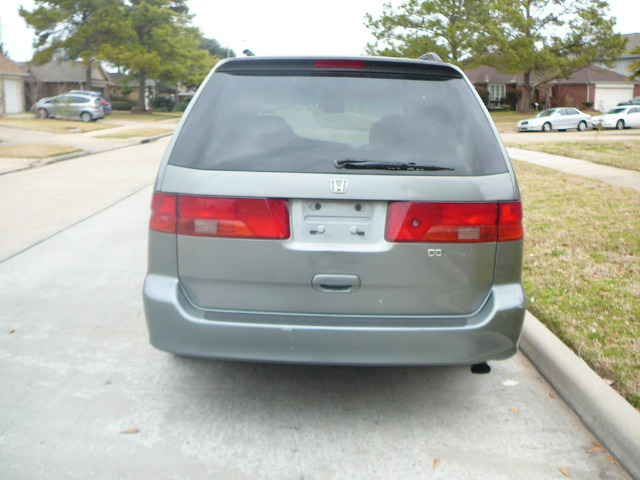 Honda Odyssey 2001 photo 2