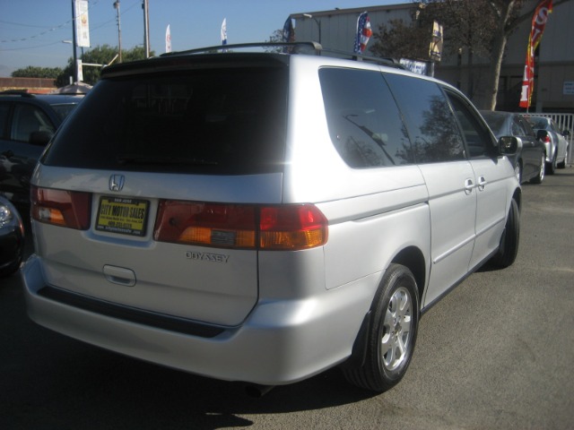 Honda Odyssey 2002 photo 3