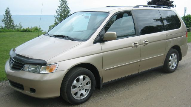 Honda Odyssey 2002 photo 3