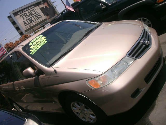 Honda Odyssey 2002 photo 2