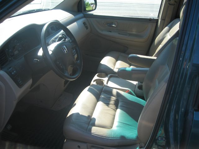 Honda Odyssey 2002 photo 4