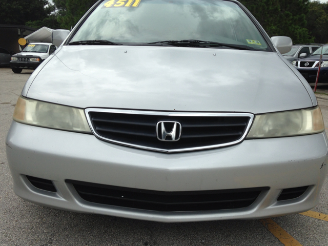 Honda Odyssey 2002 photo 2