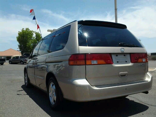 Honda Odyssey 2002 photo 2