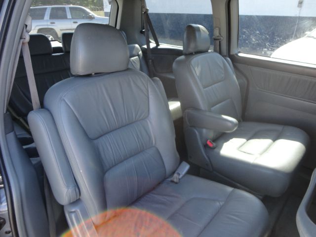 Honda Odyssey 2002 photo 2