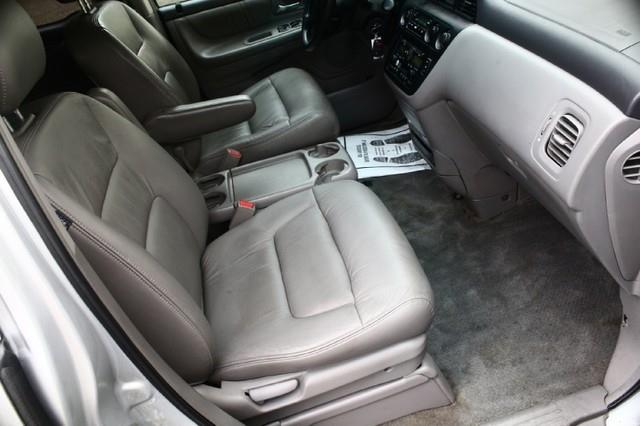 Honda Odyssey 2002 photo 1
