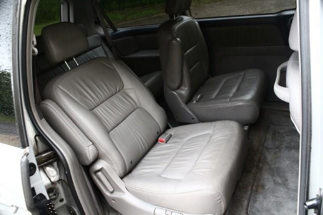 Honda Odyssey 2002 photo 16