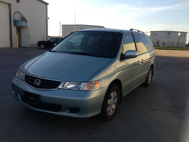 Honda Odyssey 2002 photo 2