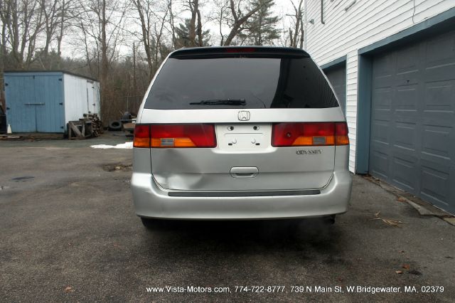 Honda Odyssey 2002 photo 2
