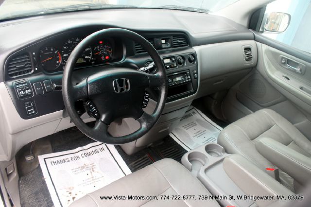 Honda Odyssey 2002 photo 4