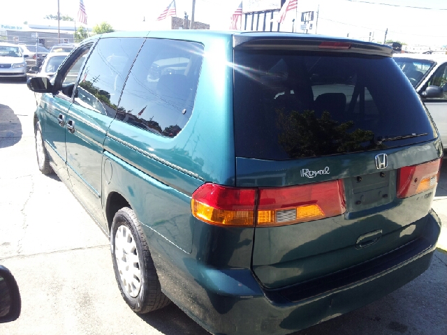 Honda Odyssey 2002 photo 2