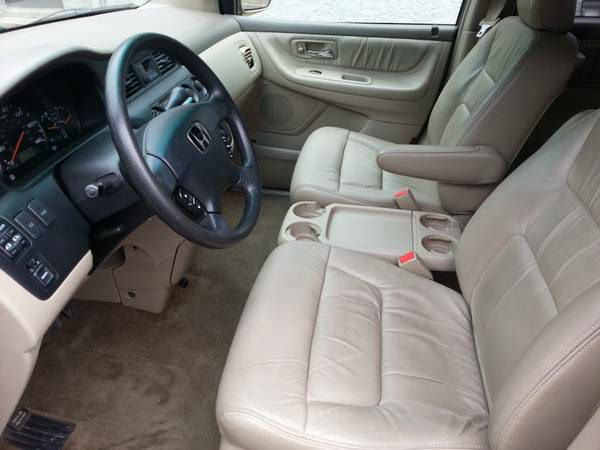 Honda Odyssey 2002 photo 3