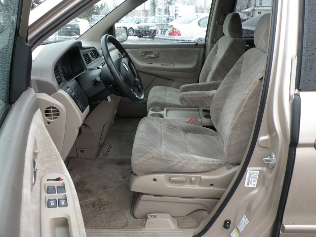 Honda Odyssey 2002 photo 2