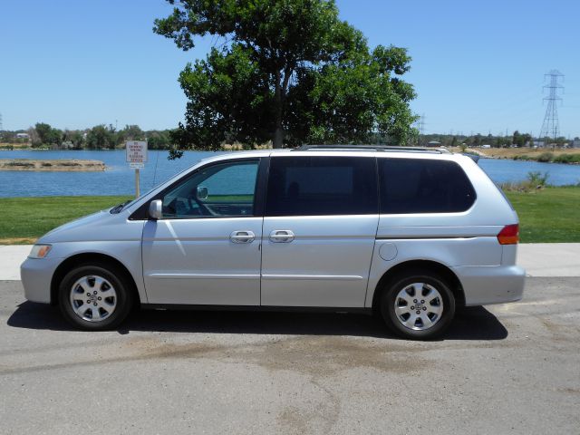 Honda Odyssey 2002 photo 3