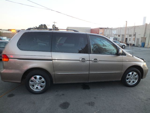 Honda Odyssey 2003 photo 4