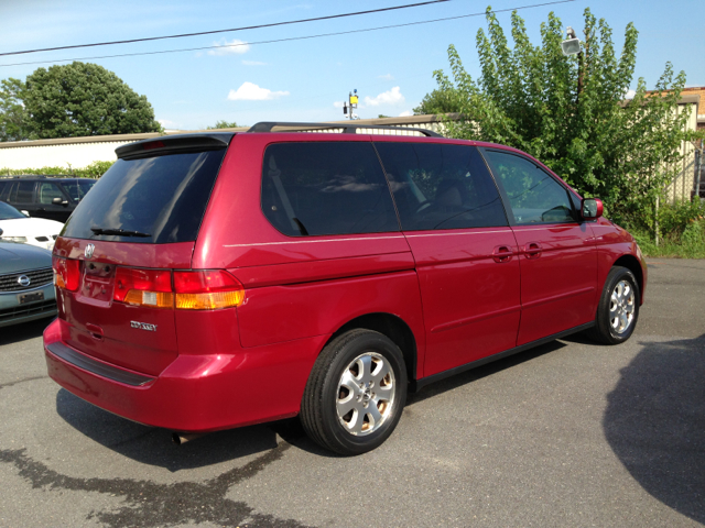 Honda Odyssey 2003 photo 2
