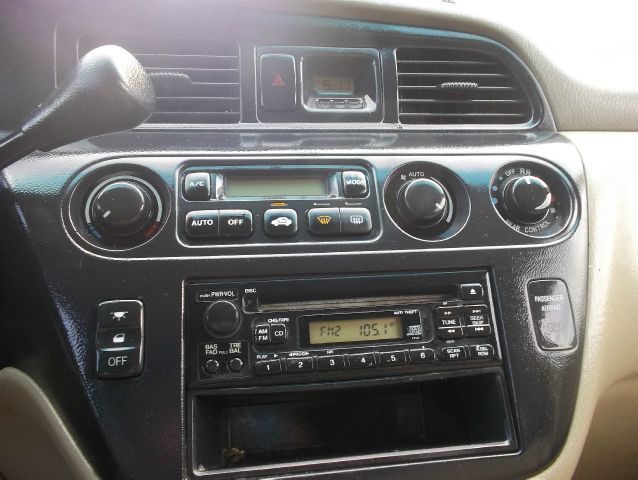 Honda Odyssey 2003 photo 1