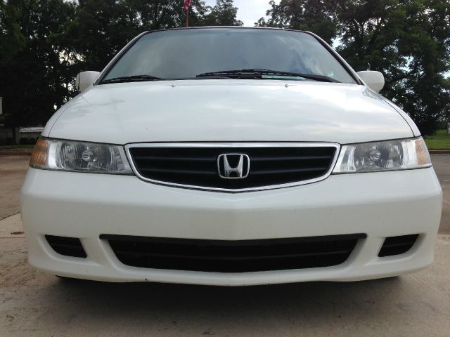 Honda Odyssey 2003 photo 3