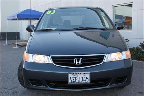 Honda Odyssey 2003 photo 3