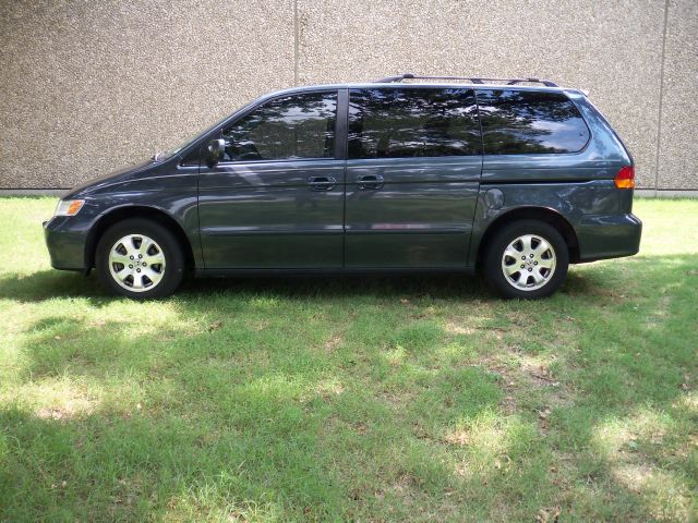 Honda Odyssey 2003 photo 1