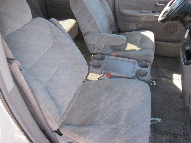Honda Odyssey 2003 photo 2