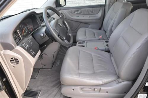 Honda Odyssey 2003 photo 2
