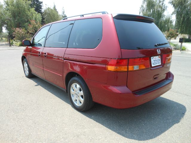 Honda Odyssey 2003 photo 2