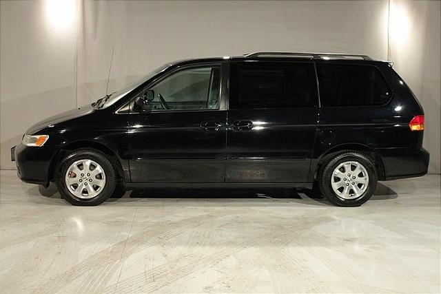 Honda Odyssey 2003 photo 2
