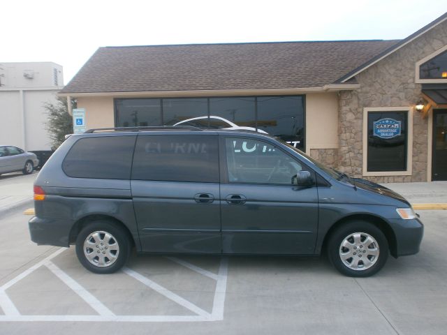 Honda Odyssey 2003 photo 2