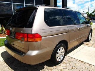 Honda Odyssey 2003 photo 3