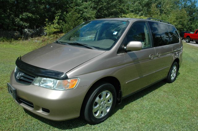 Honda Odyssey 2003 photo 1