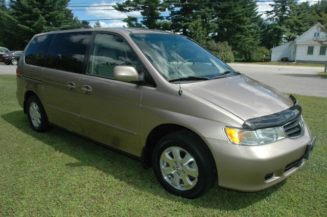 Honda Odyssey 2003 photo 3