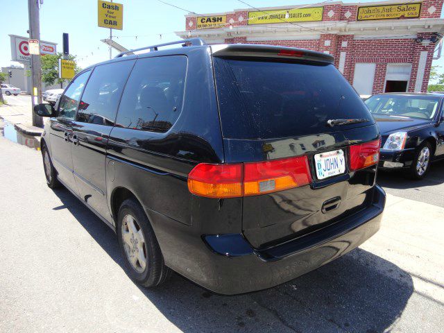 Honda Odyssey 2003 photo 1