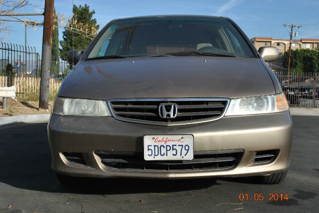 Honda Odyssey 2003 photo 2
