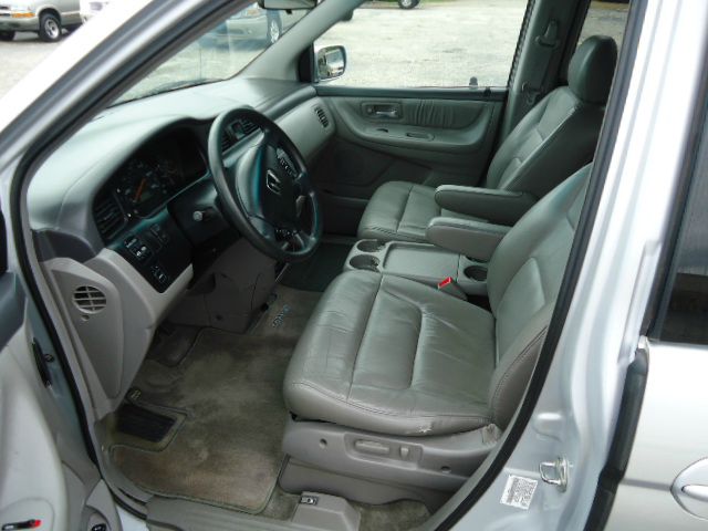 Honda Odyssey 2003 photo 4