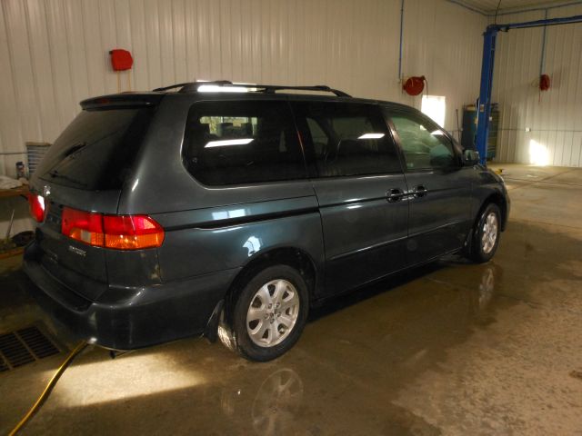 Honda Odyssey 2003 photo 2