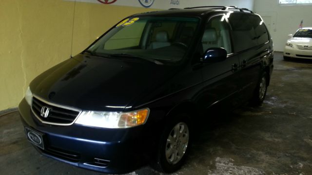 Honda Odyssey 2003 photo 4