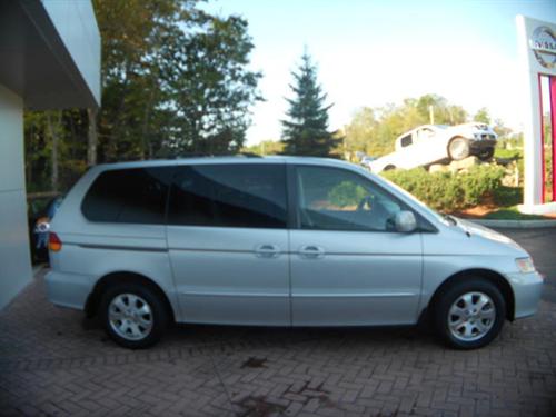 Honda Odyssey 2003 photo 2