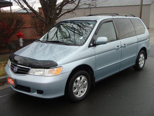 Honda Odyssey 2003 photo 2