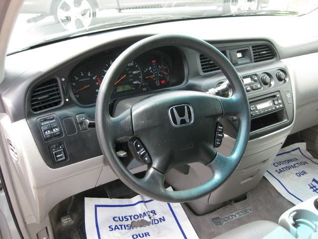 Honda Odyssey 2003 photo 4
