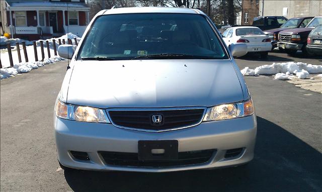 Honda Odyssey 2003 photo 1