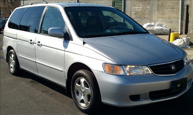 Honda Odyssey 2003 photo 3