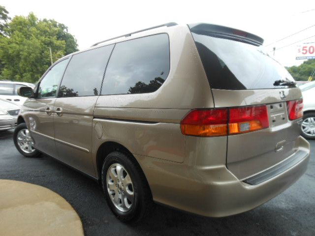 Honda Odyssey 2004 photo 1