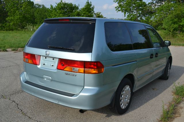 Honda Odyssey 2004 photo 3