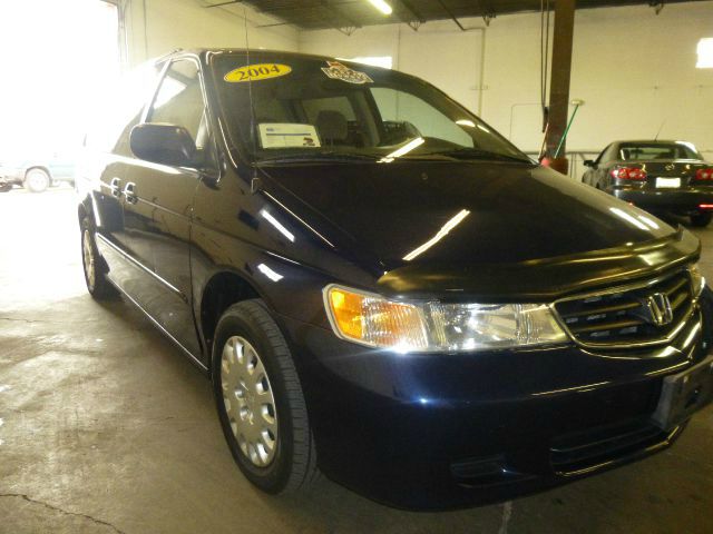Honda Odyssey 2004 photo 3