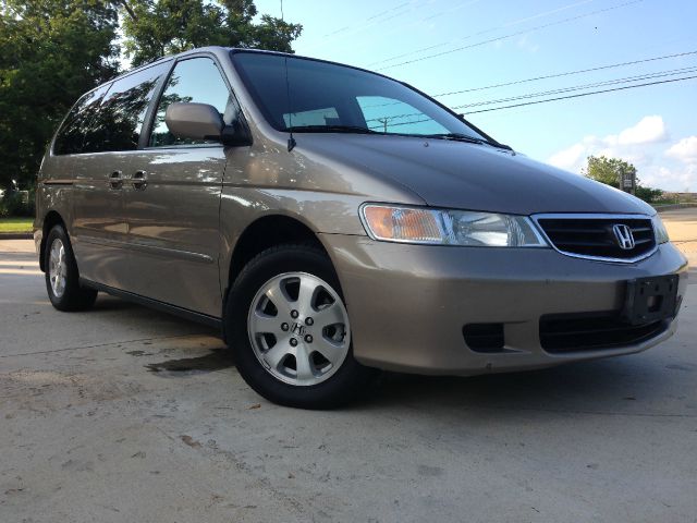 Honda Odyssey 2004 photo 3
