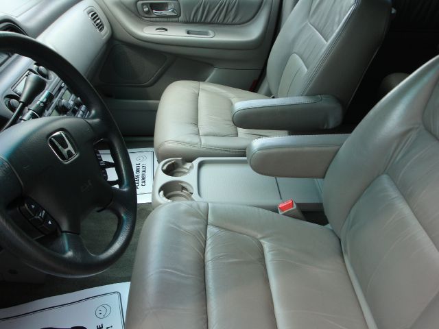 Honda Odyssey 2004 photo 11