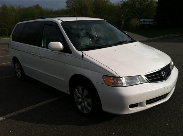 Honda Odyssey 2004 photo 1