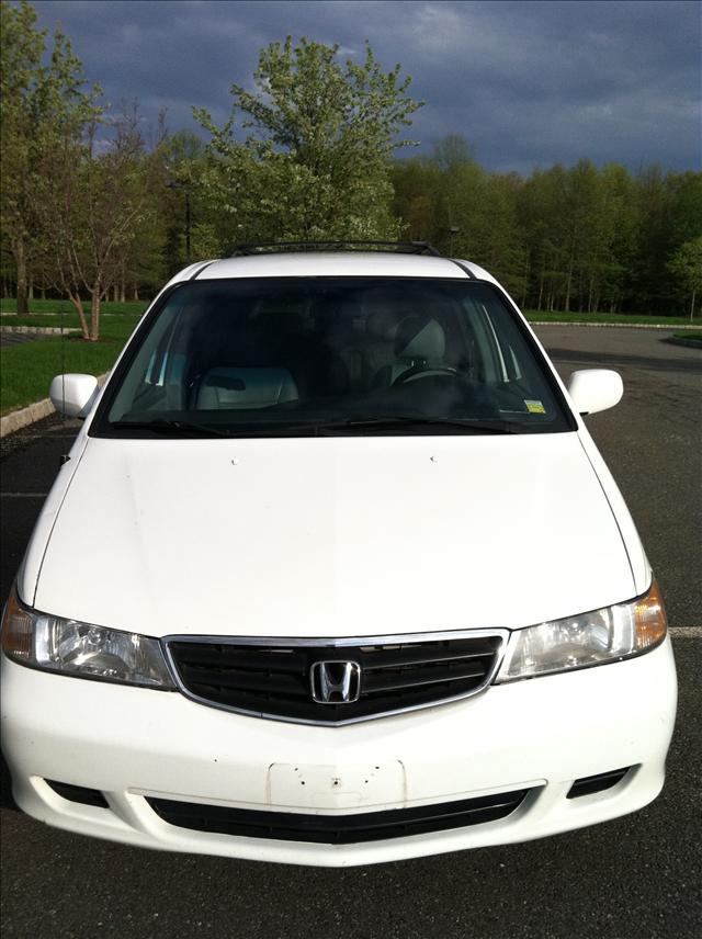 Honda Odyssey 2004 photo 3